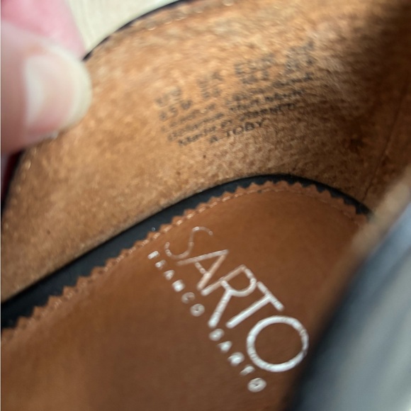 Sarto Black Pointed Leather  Flats - Picture 6 of 7